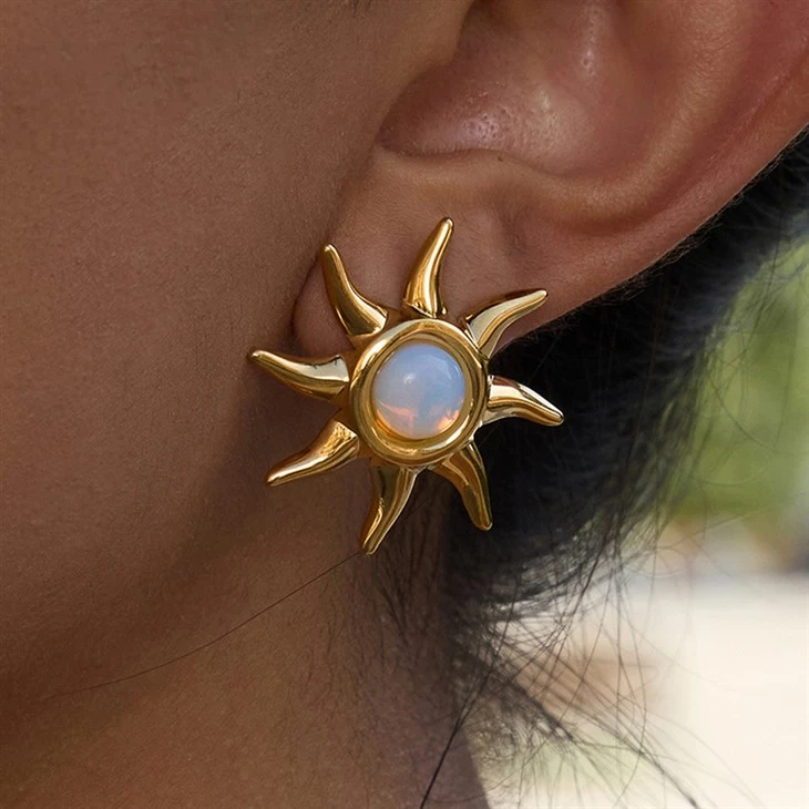 Moonstone Solèy Zanno